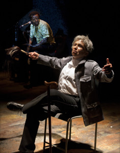 Kathryn Hunter (P) i Temesgen Zeleke / Fot. Simon Annand, Young Vic Theatre