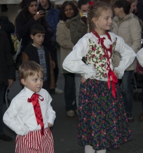 Adaś Makarewicz i jego najstarsza siostra Emilka/ Fot. Małgorzata Bugaj-Martynowska